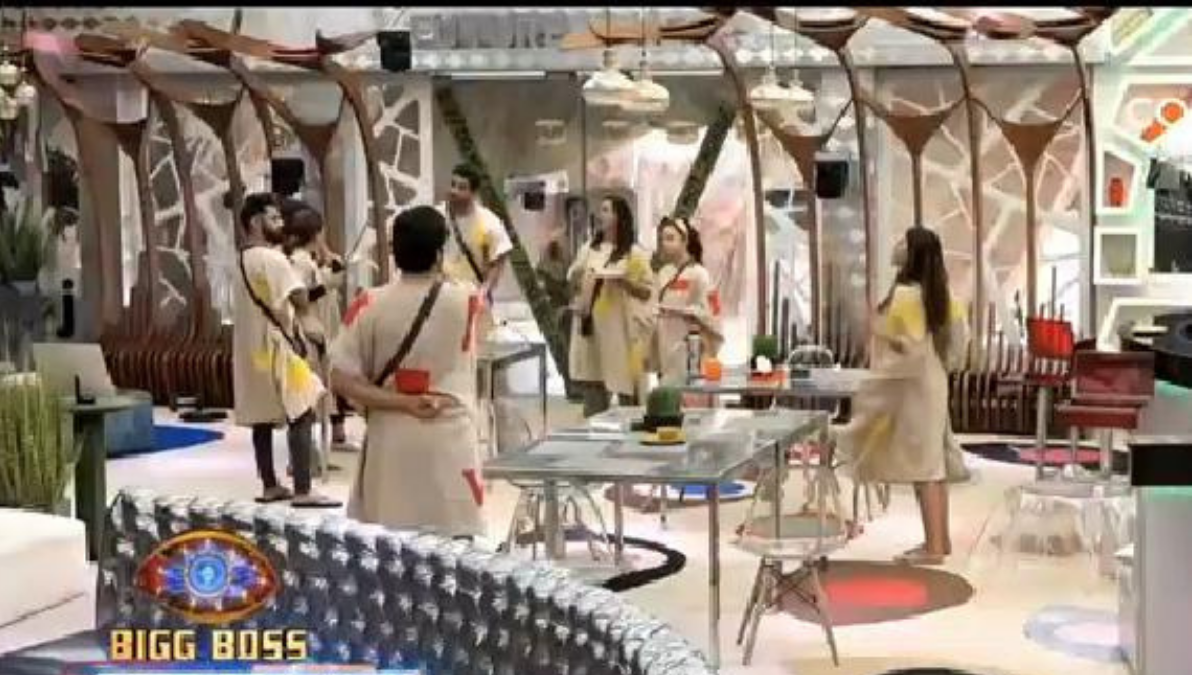 Bigg Boss 14: Vikas Gupta and Devoleena Bhattacharjee team up against Nikki Tamboli as she takes away all the food; Devoleena tags Nikki as, ’30 jaanmo ki bhukhi’