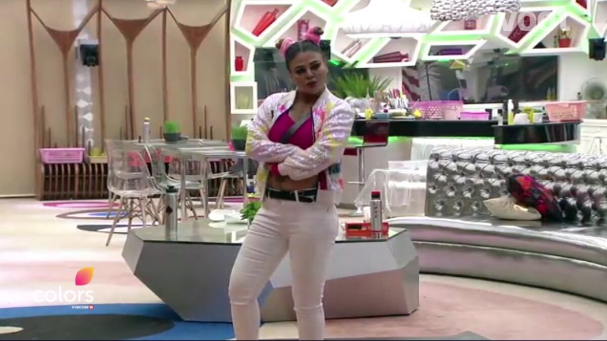 Bigg Boss 14: Rakhi Sawant imitates actors to entertain Devoleena