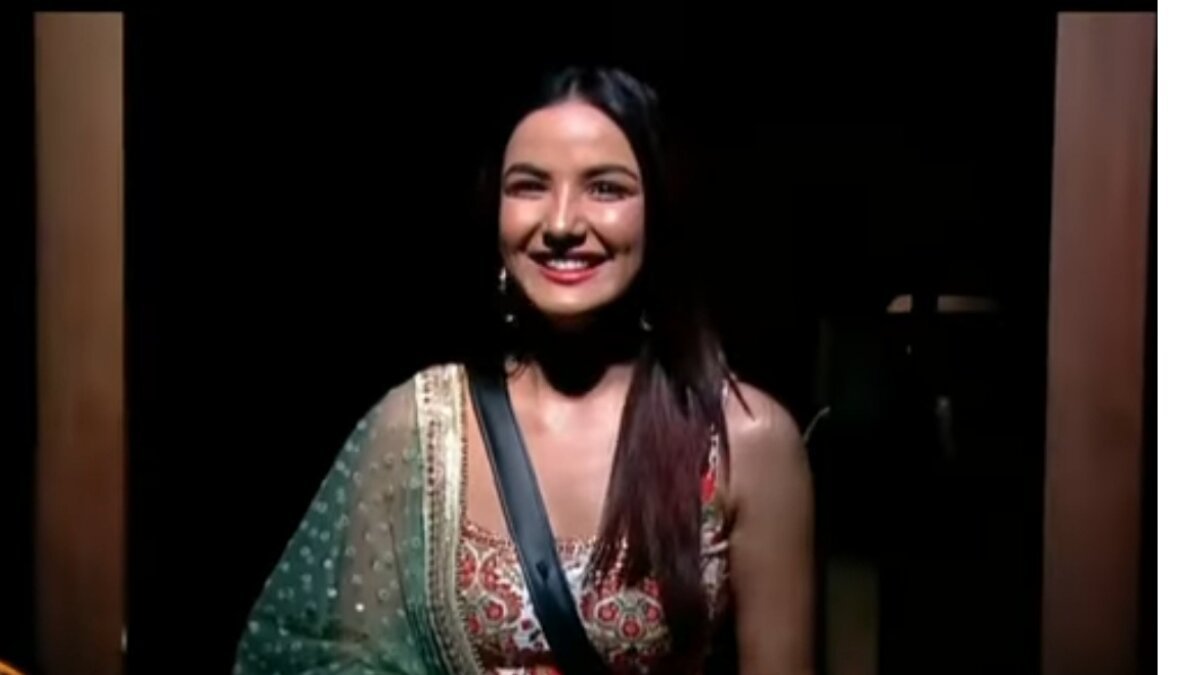 Bigg Boss 14: Jasmin Bhasin warns Aly Goni not to be Rubina Dilaik’s ‘Sidekick’