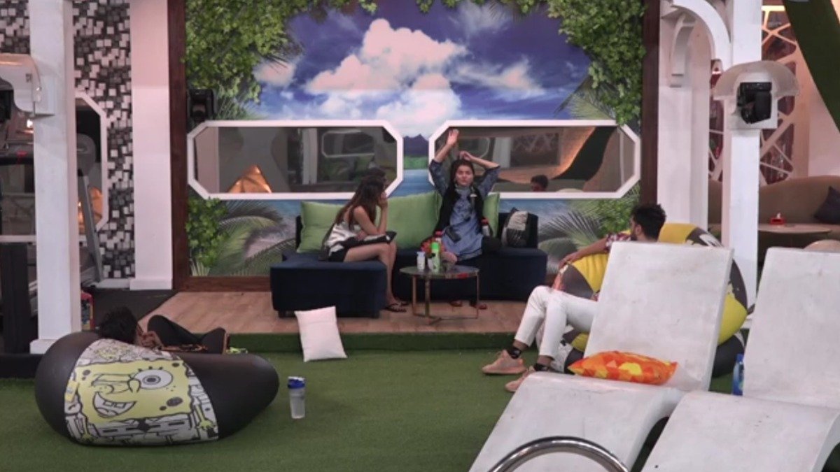 Bigg Boss 14: Rubina Dilaik shares her trekking experience, says, “Found a cave while treking in Himachal Pradesh”