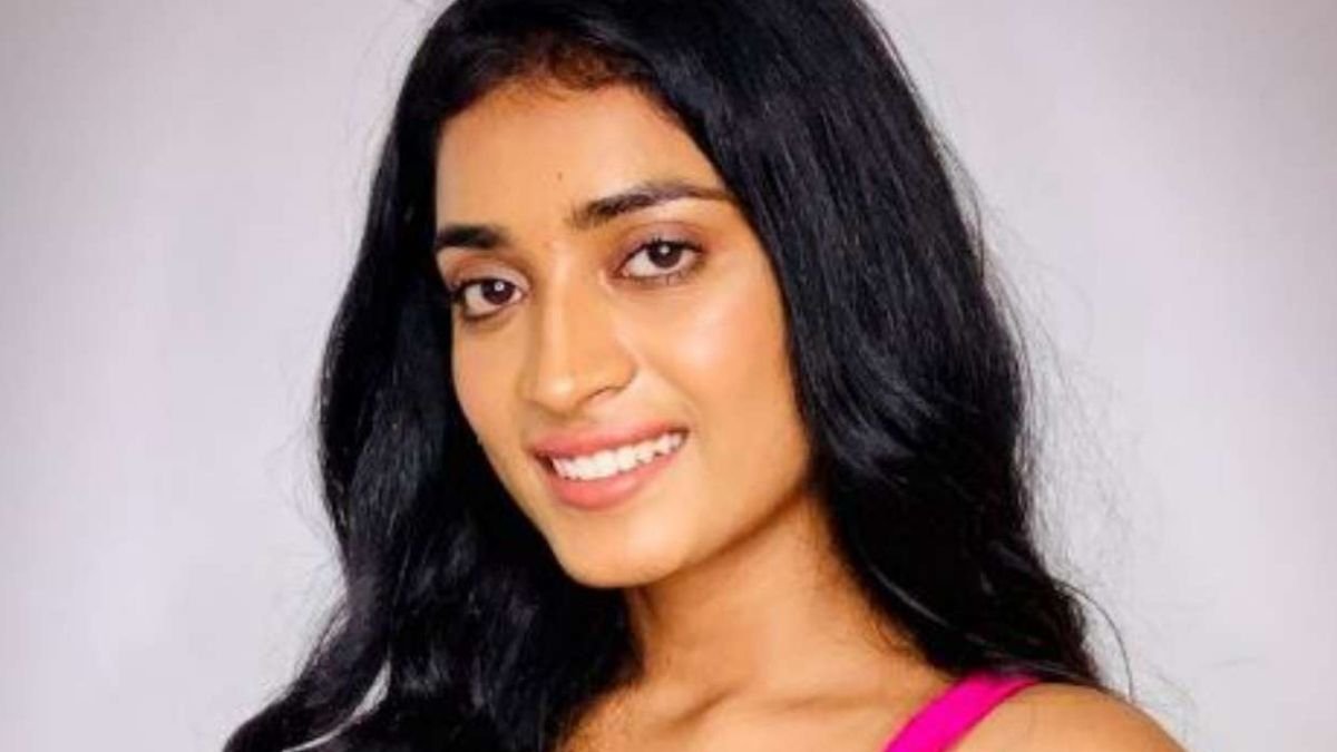 Manya Singh- Daughter of a Rickshaw Driver, who was crowned Miss India 2020 Runner-Up