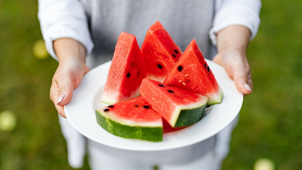 Top 5 summer fruits to keep your heart healthy