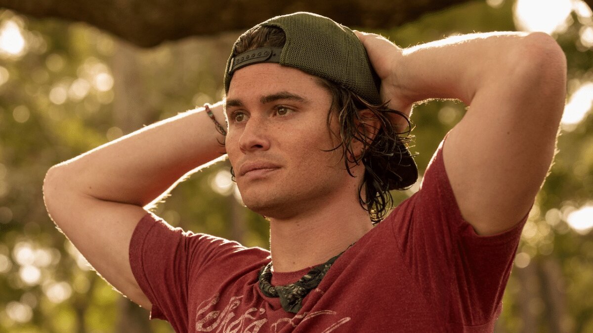 Is Chase Stokes dating Kelsea Ballerini?