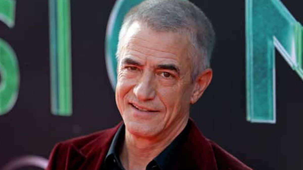 Dermot Mulroney’s sudden exit from “The View” makes audiences stunned