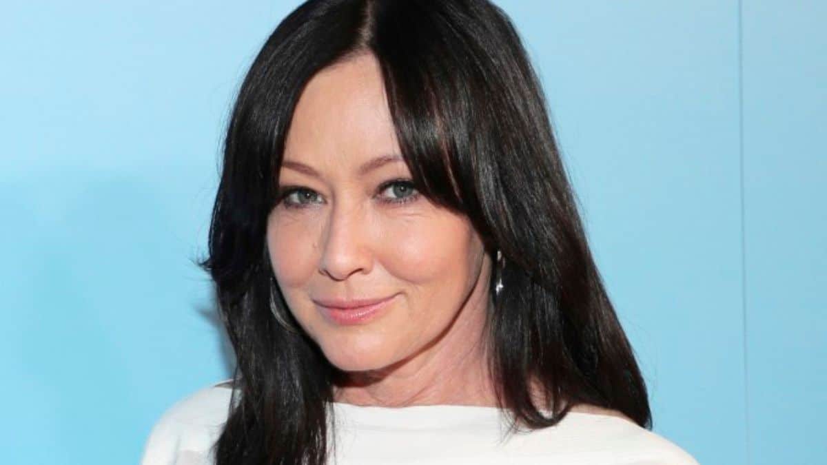 Shannen Doherty shares about her breast cancer spreading in brain; The actress gets emotional