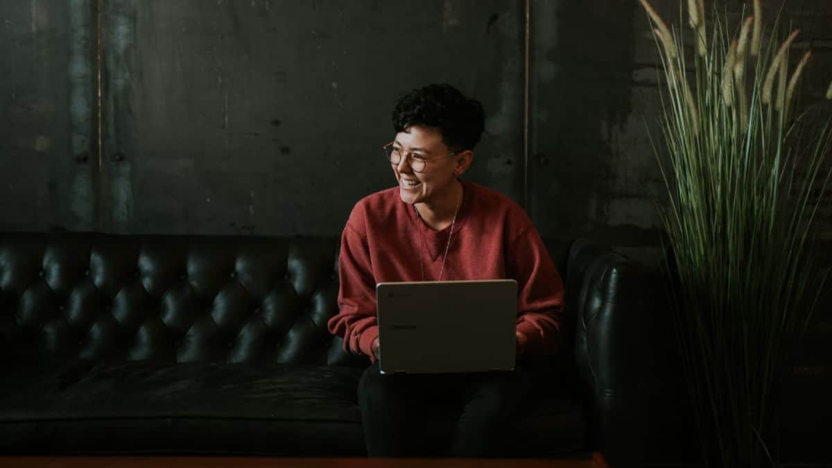 Why Are Video Chatroulettes a Better Alternative to Traditional Online Dating