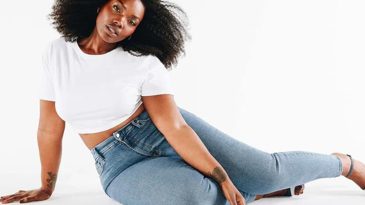 Here’s Top 5 Denim pieces for Curvey Girls