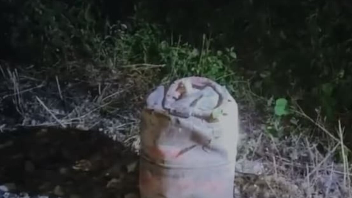 Planned Attempt to derail Kalindi Express; LPG cylinder and Petrol Found on Tracks