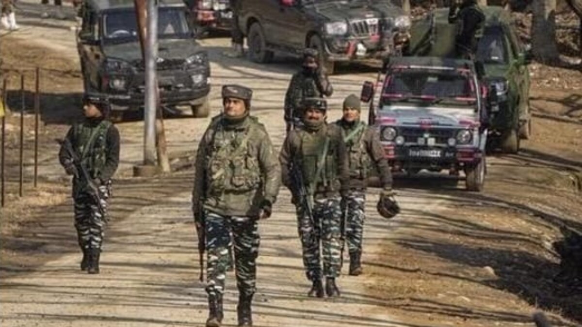 Gunfight erupts between Security forces and Jaish-e-Mohammed terrorists