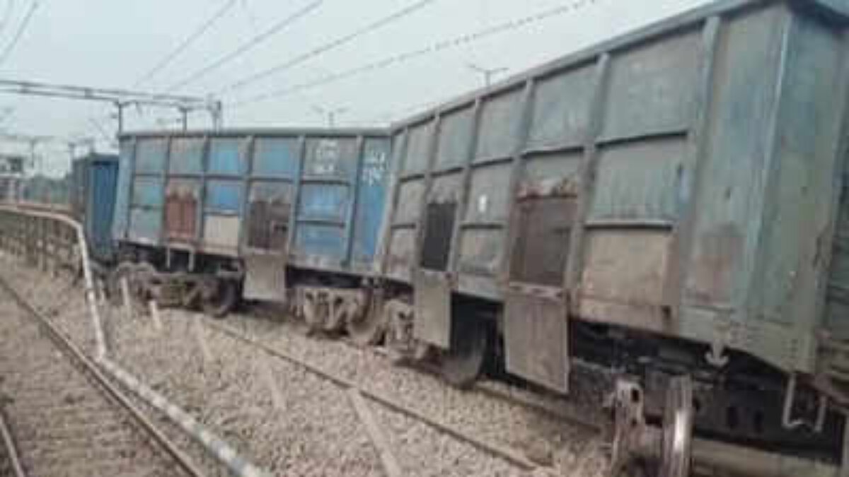 Five wagons of Goods Train Derails in Jalpaiguri District