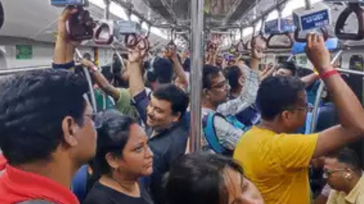 Kolkata Metro Ridership Surges by 9.5 Lakh During Durga Puja Compared to Last Year