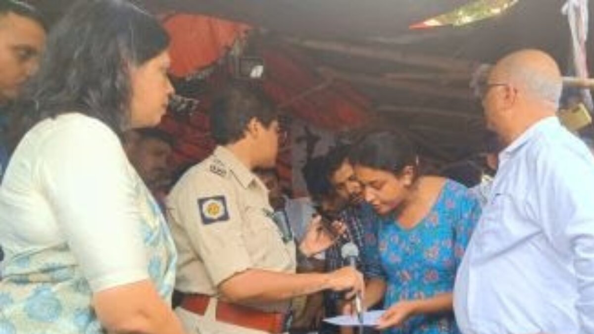 Mamata Banerjee Urges Doctors to End Hunger Strike; Assures Action on Demands