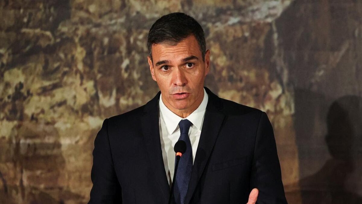 Spanish Prime Minister Lands in Gujarat; Joins PM Modi for Defence Milestone Inauguration