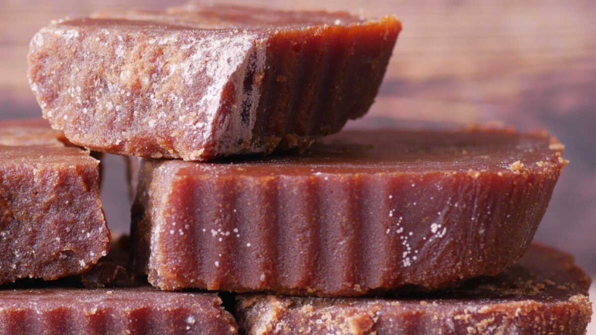 Why You Should Consider Jaggery Over Sugar: The Healthier Sweetener for a Balanced Lifestyle