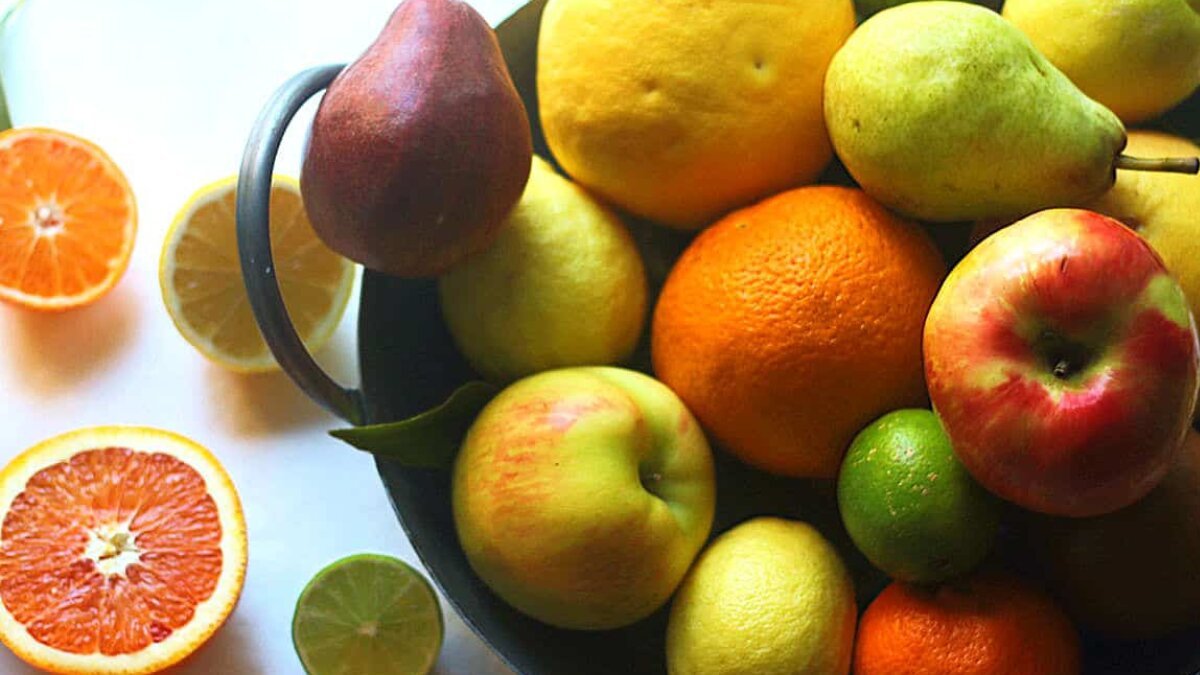 Winter’s Superfoods: Essential Seasonal Fruits to Include in Your Diet