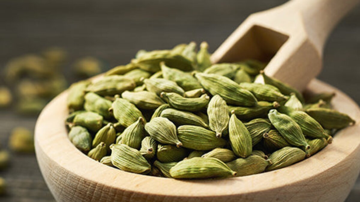Cardamom: A Natural Remedy for Digestion, Stress, and More