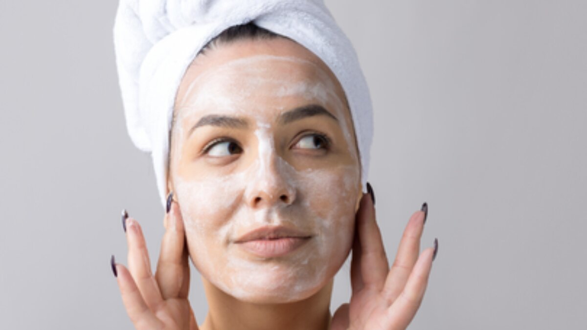 The Hidden Dangers of Skipping Skincare in a Polluted World