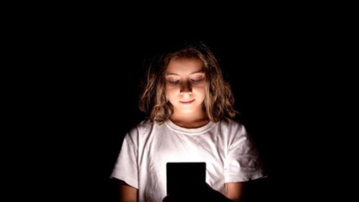 The Hidden Costs of Too Much Screen Time on Your Health