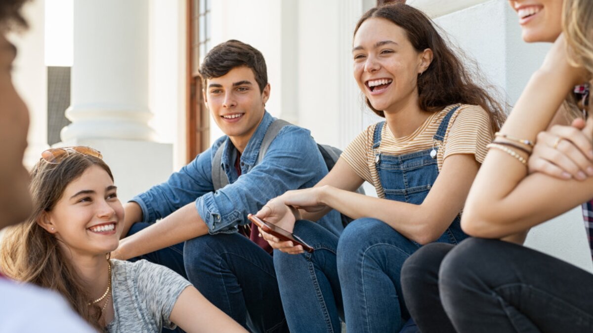 Why Building Social Bonds is Essential for Emotional Well-Being