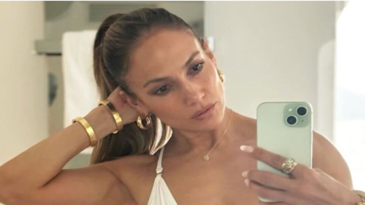 Jennifer Lopez recently shared a series of clips and pictures showing how she celebrated her holidays in Aspen