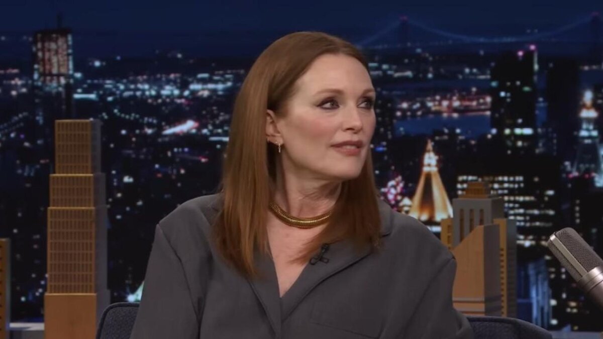 Julianne Moore reveals she was pregnant while filming this movie
