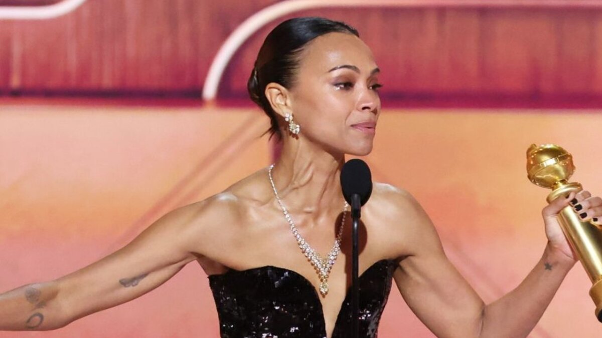 Zoe Saldaña Tears Up as She Wins Best Supporting Actress Award for Emilia Pérez