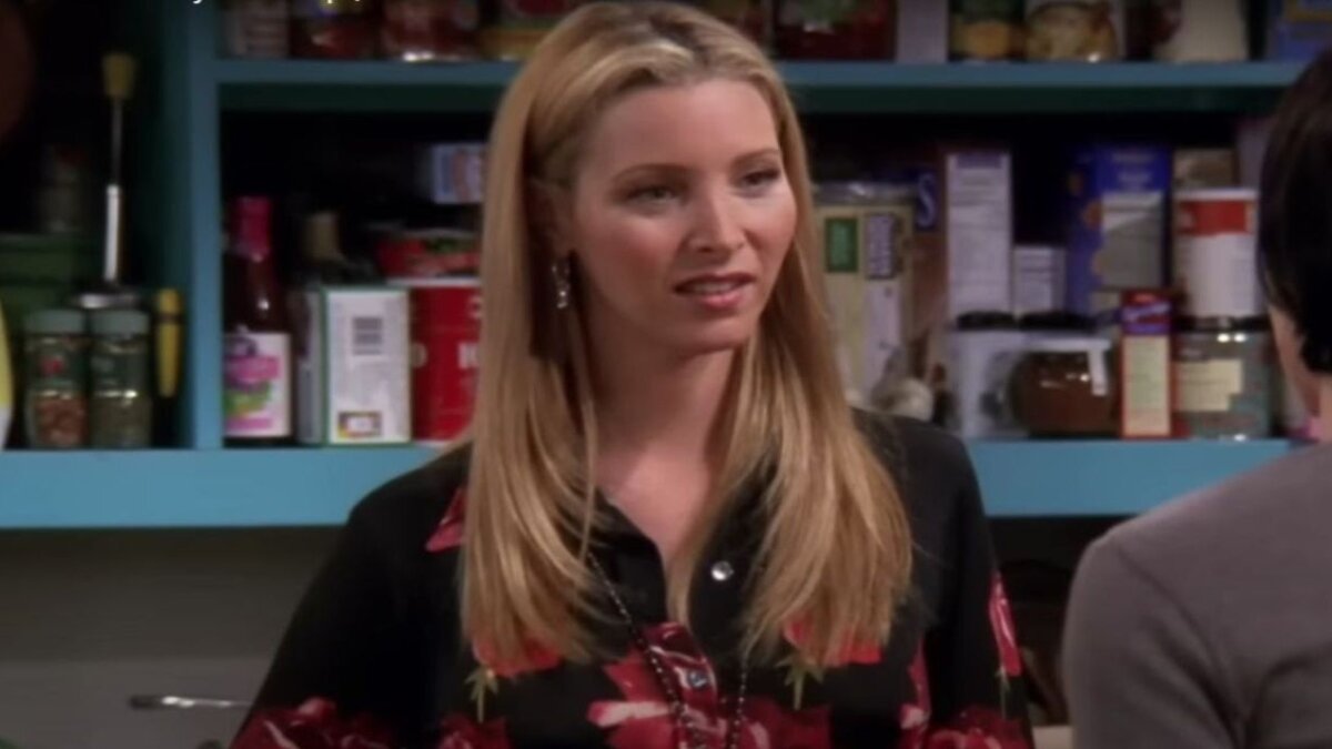 Lisa Kudrow Reflects On First Table Read For Friends With Late Star Matthew Perry