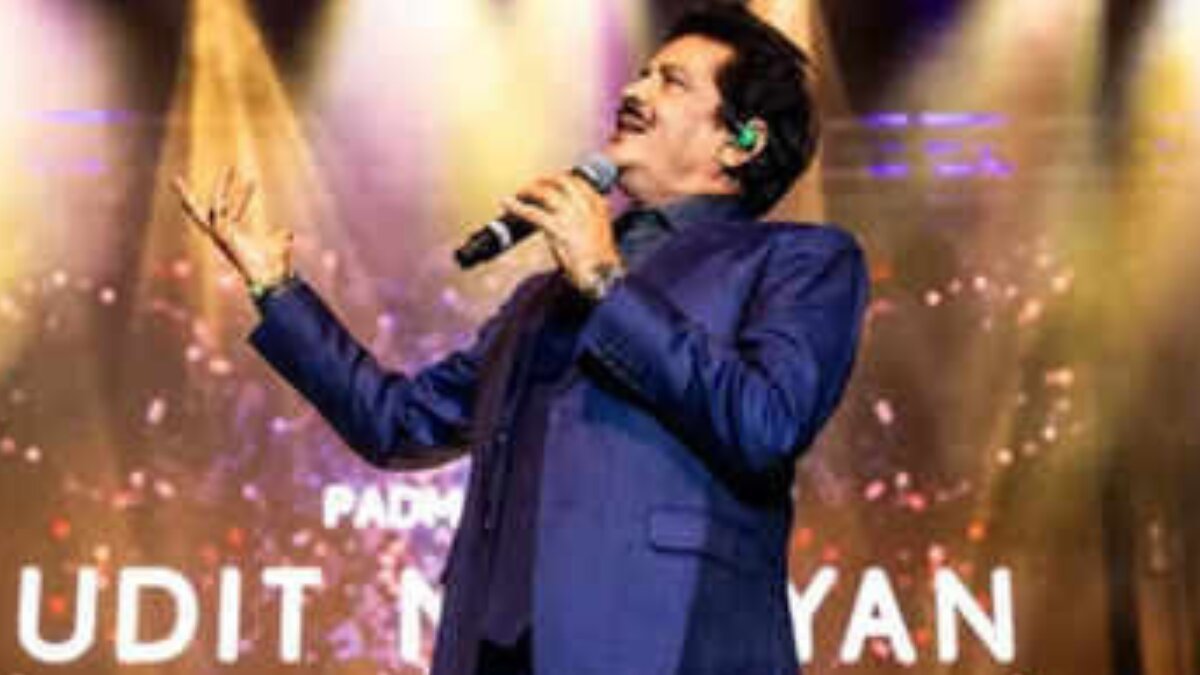 Udit Narayan Defends Viral Kiss Video; Calls It a Sign of Fan Craze