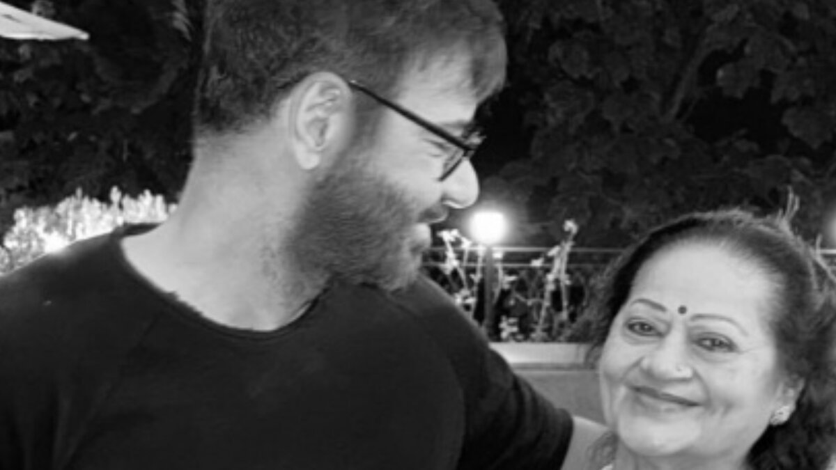 Ajay Devgn’s Heartfelt Birthday Wish for Mother Veena Devgan Wins Hearts