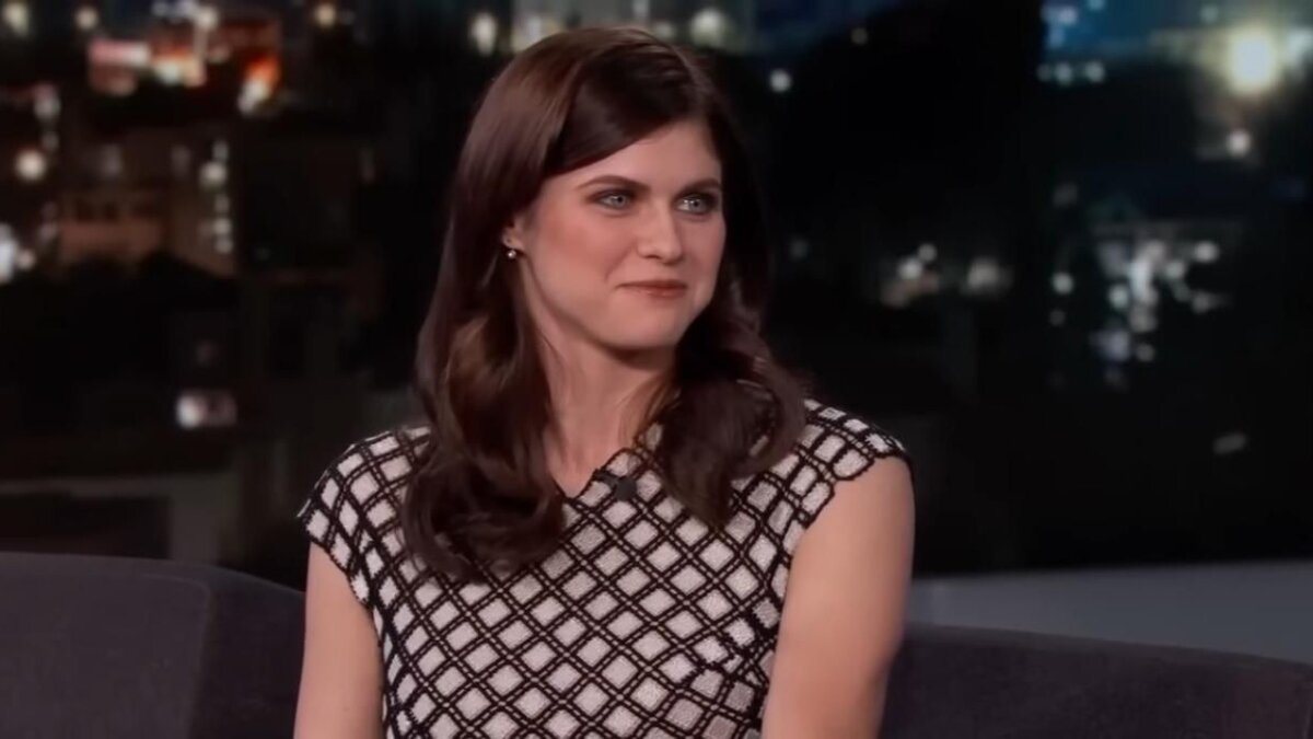 Alexandra Daddario talks about her son, praising him during her recent interview