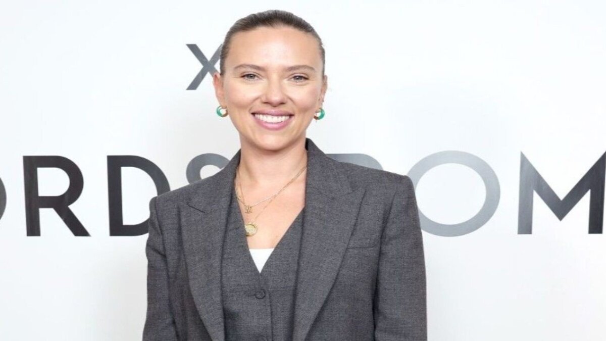 Scarlett Johansson Shares Early Dating Advice for Her 10-Year-Old Daughter