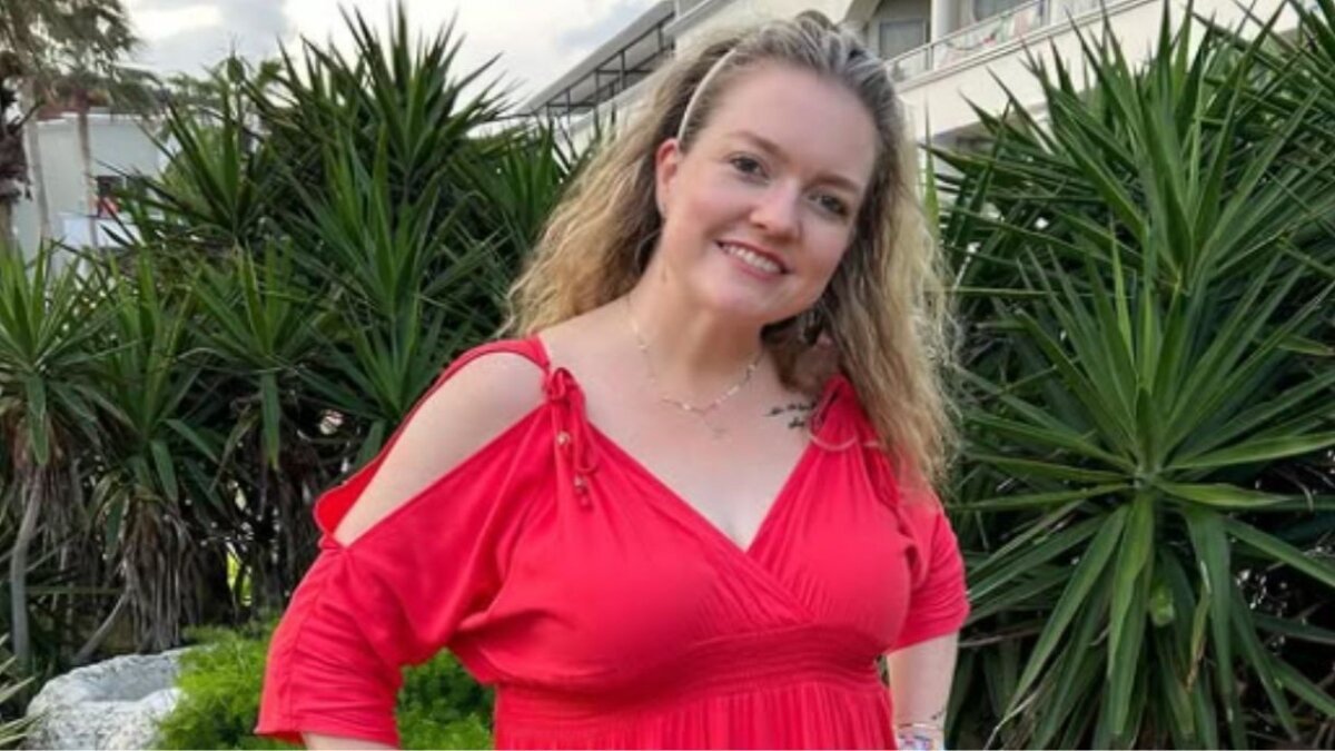 Did It Ends With Us Author Colleen Hoover Pick a Side Amid Justin Baldoni and Blake Lively Feud?