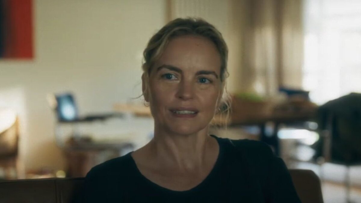 Nina Hoss and Ina Weisse are back again together, bringing forth a banger