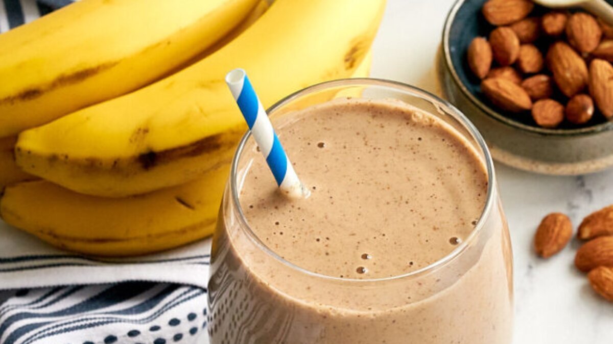 Top almond-based vegan smoothies everyone should try for a healthy boost