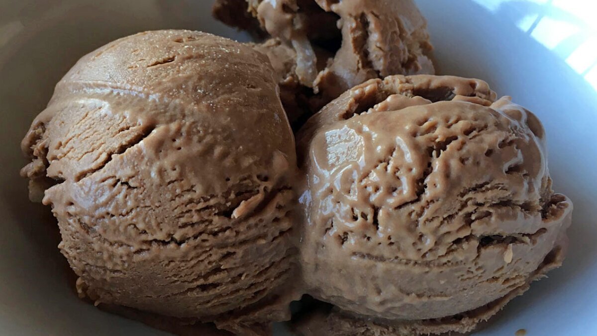 Easy way to make ice cream at home without a machine