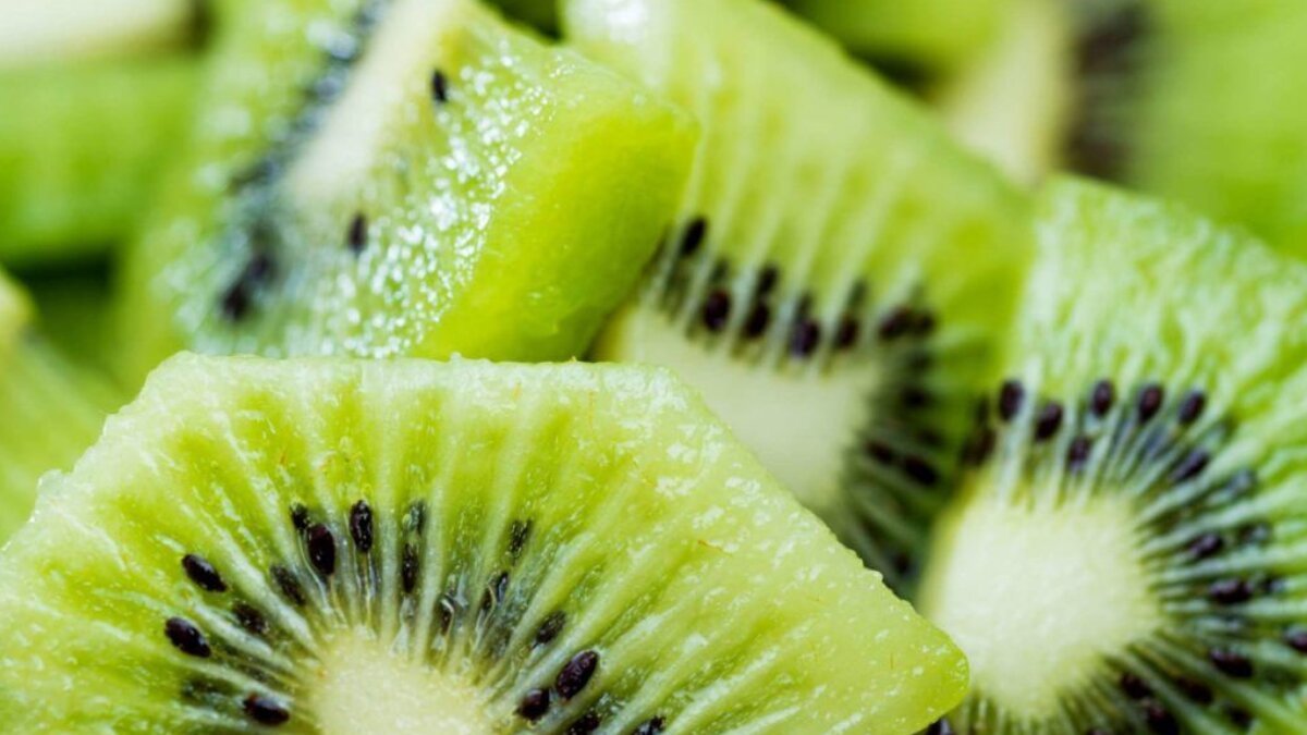 Why eating kiwi every day can transform your health naturally