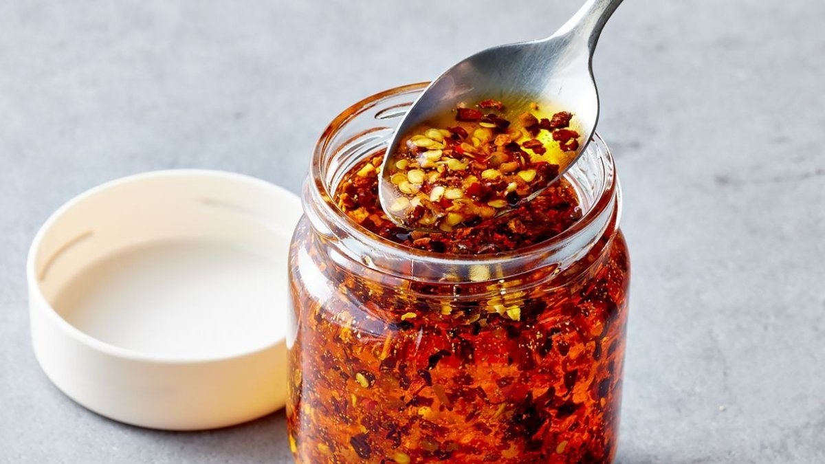 How to make chilli oil at home – step-by-step authentic recipe