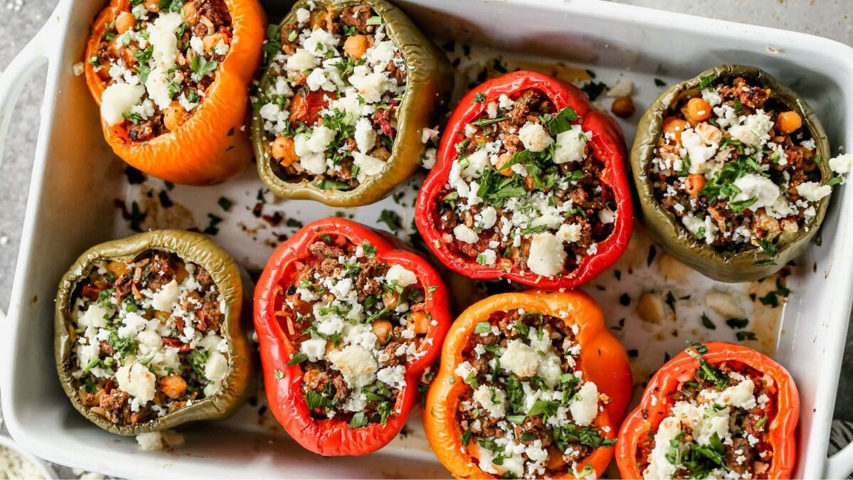 Make pomegranate and feta stuffed bell peppers in 5 vibrant steps