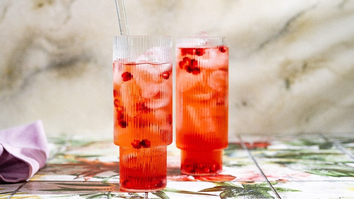 Sip on pomegranate basil iced tea in 5 breezy steps