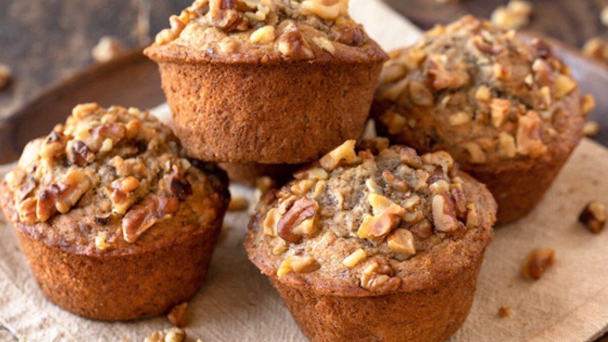 Soft, nutty and full of flavour: make banana walnut muffins in 5 easy steps