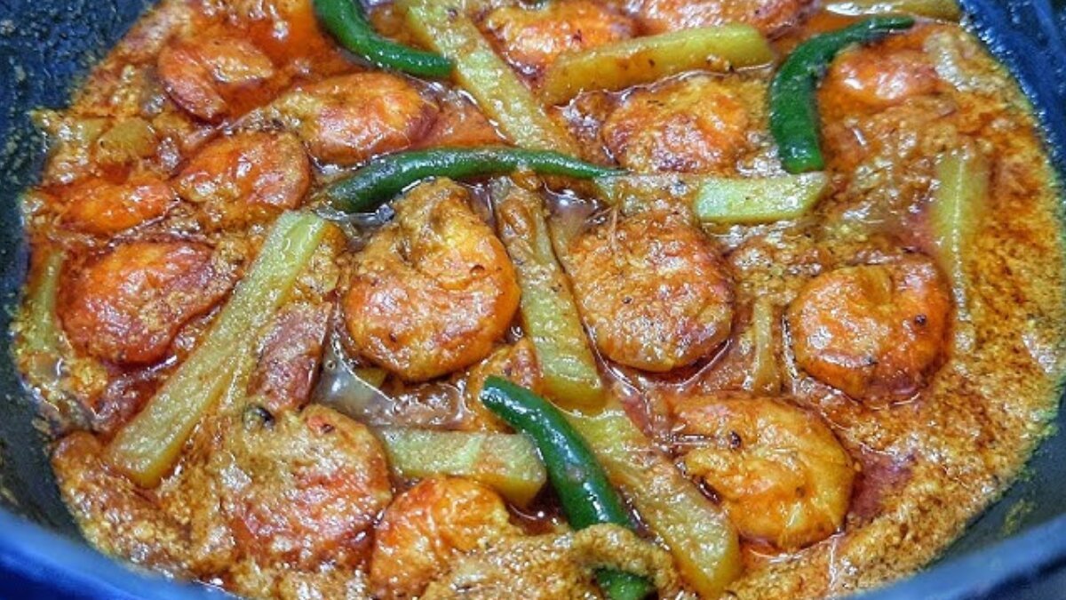 Rustic, aromatic and soulful: make bati chocchori with prawn in 5 easy steps