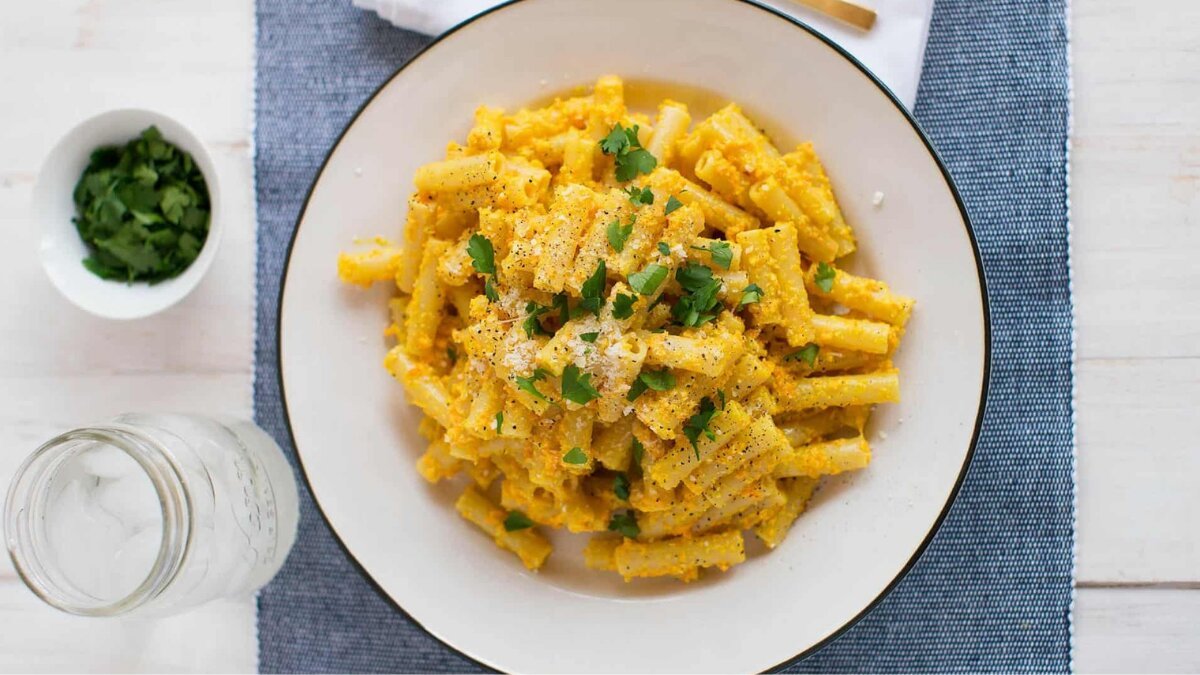 How to make carrot pesto pasta at home in 5 easy steps