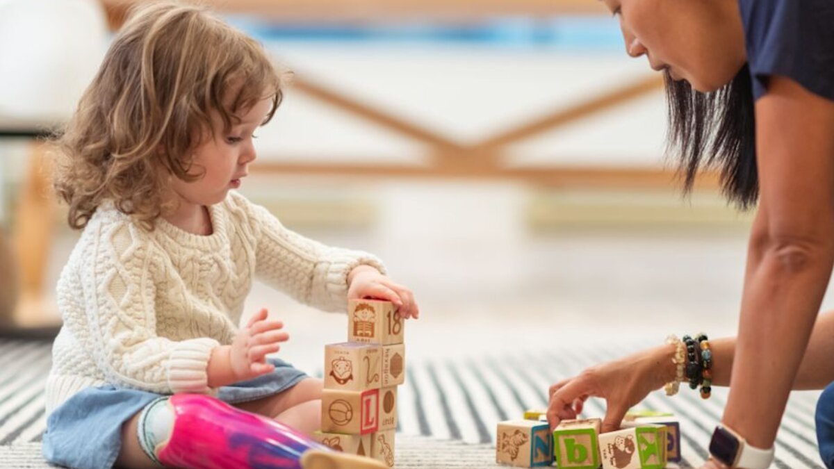 7 Creative ways to keep your child busy without a phone