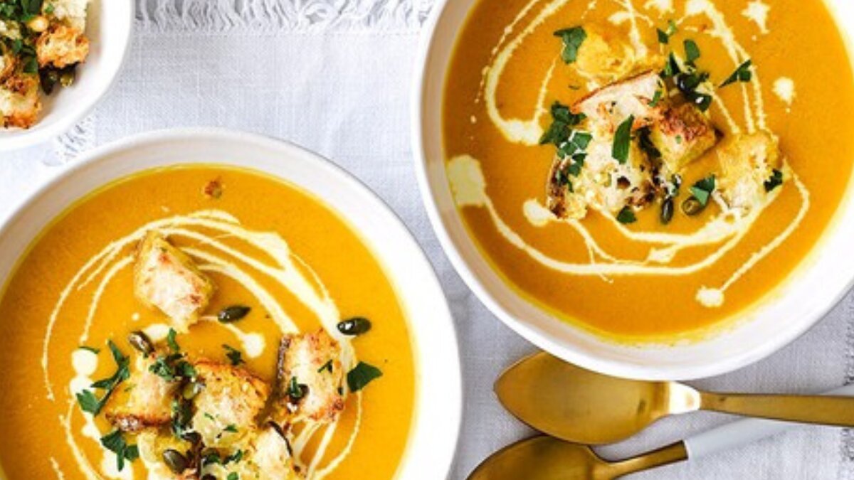 Make smooth, comforting carrot soup at home in just 5 steps