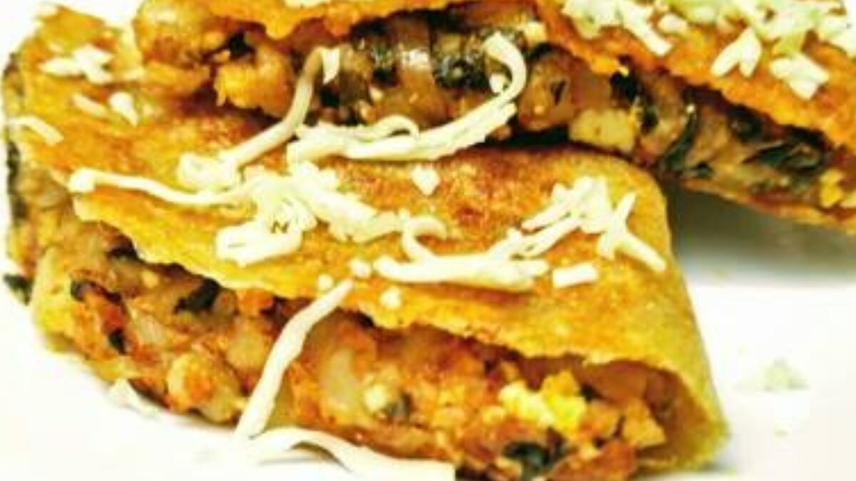 A fusion surprise: make moong dal quesadillas with chicken stuffing in 5 easy steps