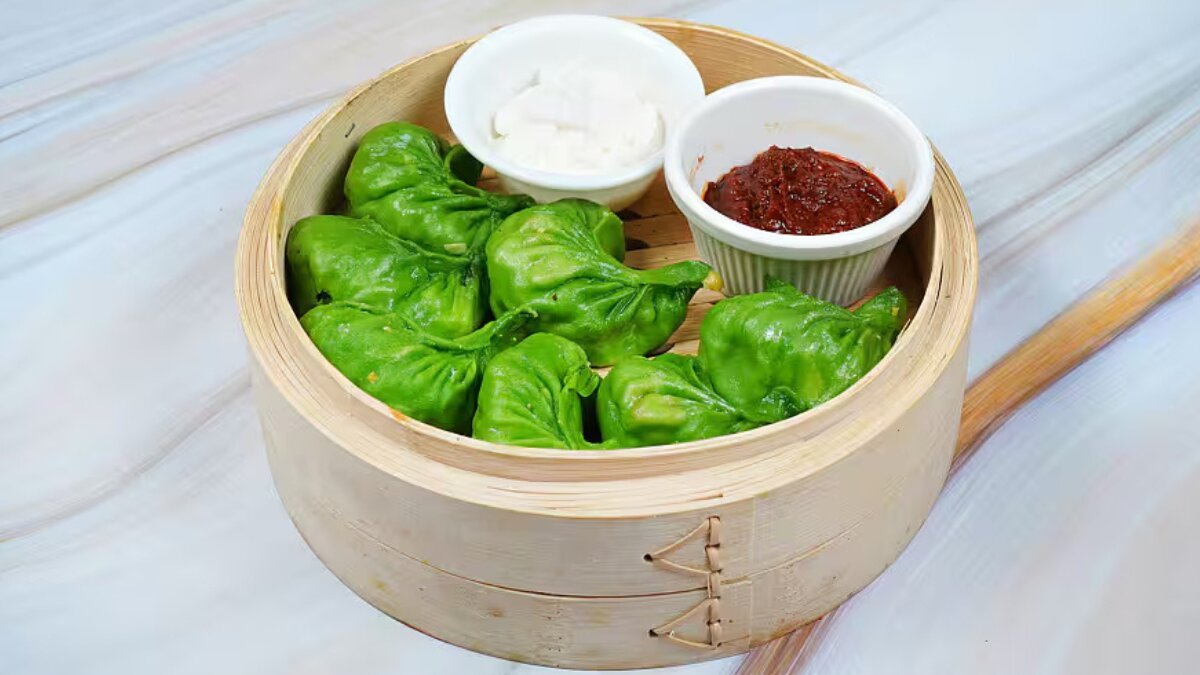 Make delicious spinach corn wheat momos at home with this easy 5-step recipe