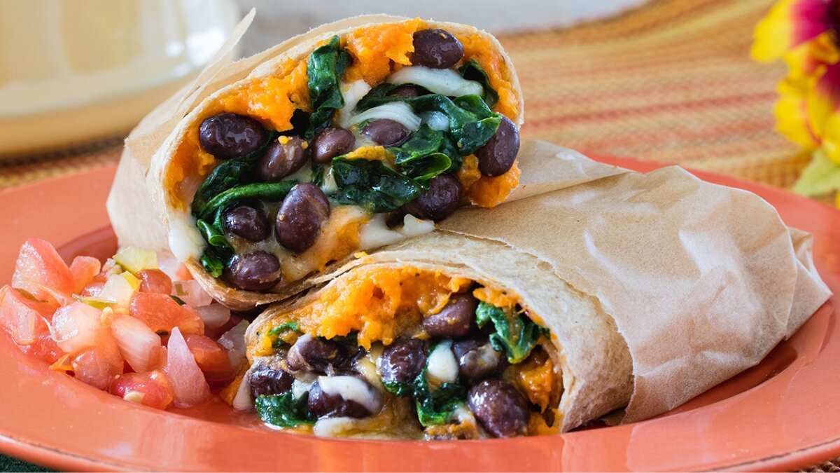 Enjoy sweet potato and black bean wrap at home in just 5 steps