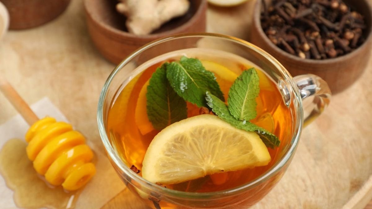 The perfect kadha recipe for rainy season: 5 powerful herbal steps for immunity