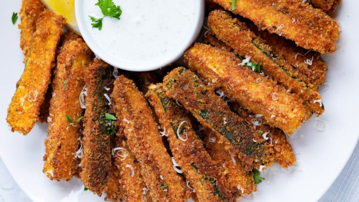 Crisp up zucchini fries with homemade peri peri seasoning in 5 fiery steps