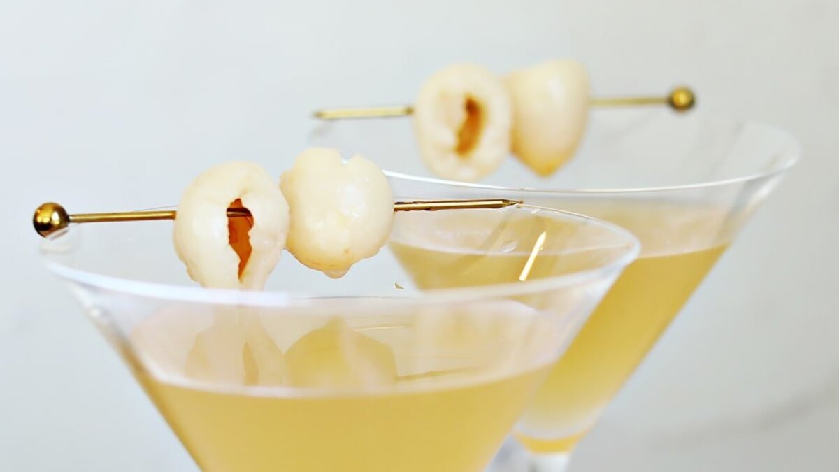 Brighten your mood with this fruity litchi peach sparkler in just 5 easy steps